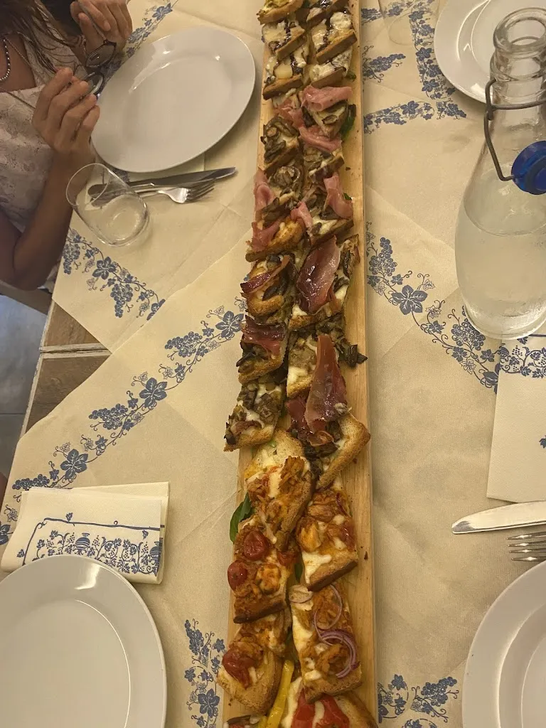 Elisa Brigliadori_Sapori del Borgo Osteria Bar_Borghi_review