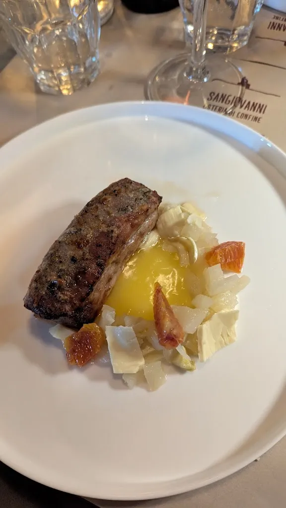 Sangiovanni Osteria di Confine_Borghi_slider_image_3