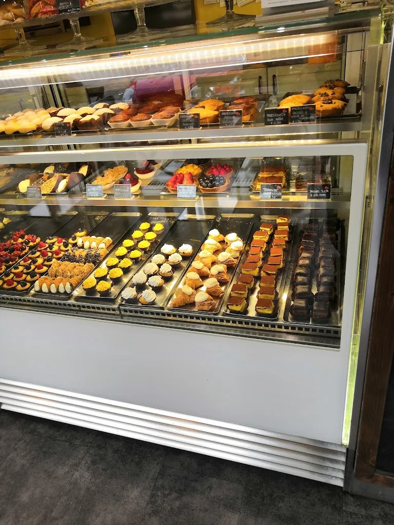 John smith ivan_Le Voglie Pasticceria Forno Bar_Borgo Tossignano_review