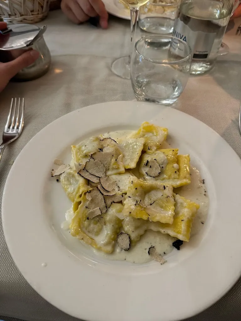 Osteria dei Sani_Borgonuovo_slider_image_3