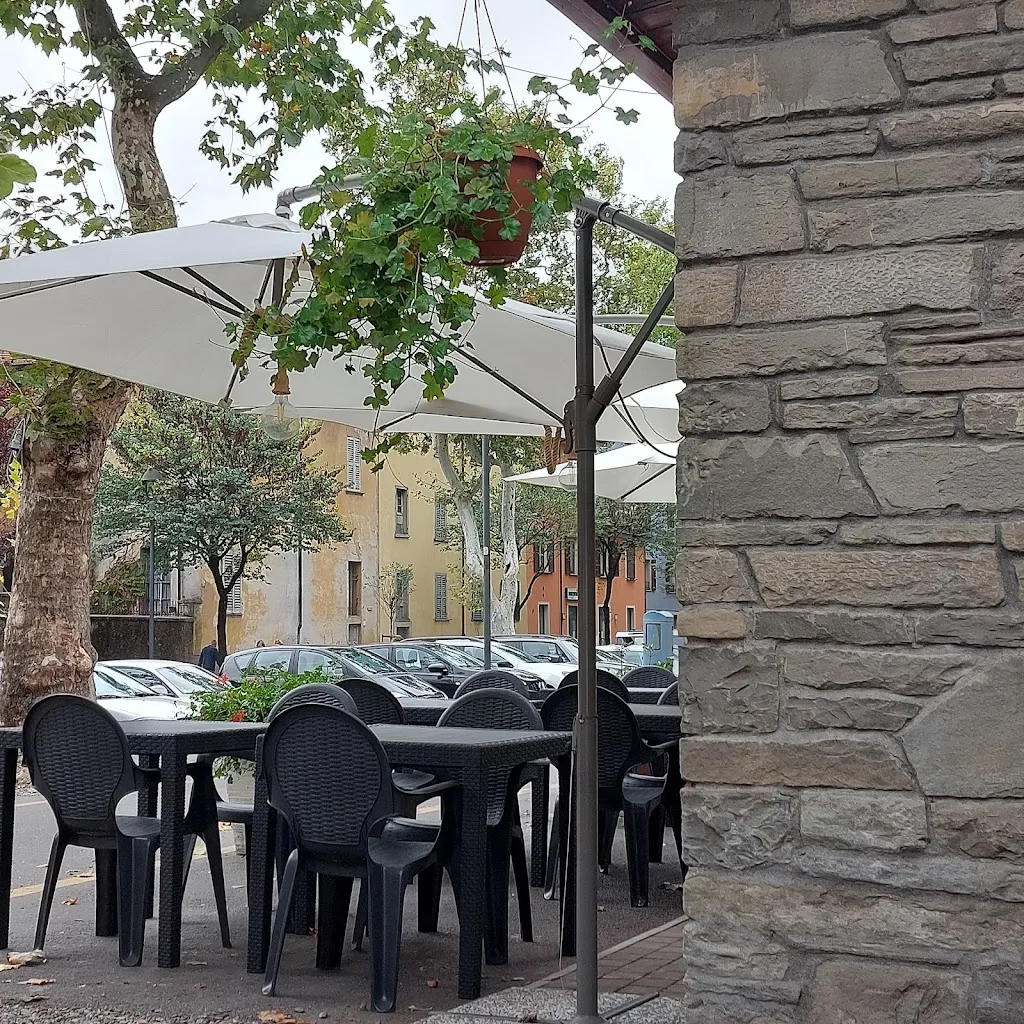 Pizzeria il Moretto A Casa Tua restaurant in Borgo Val di Taro