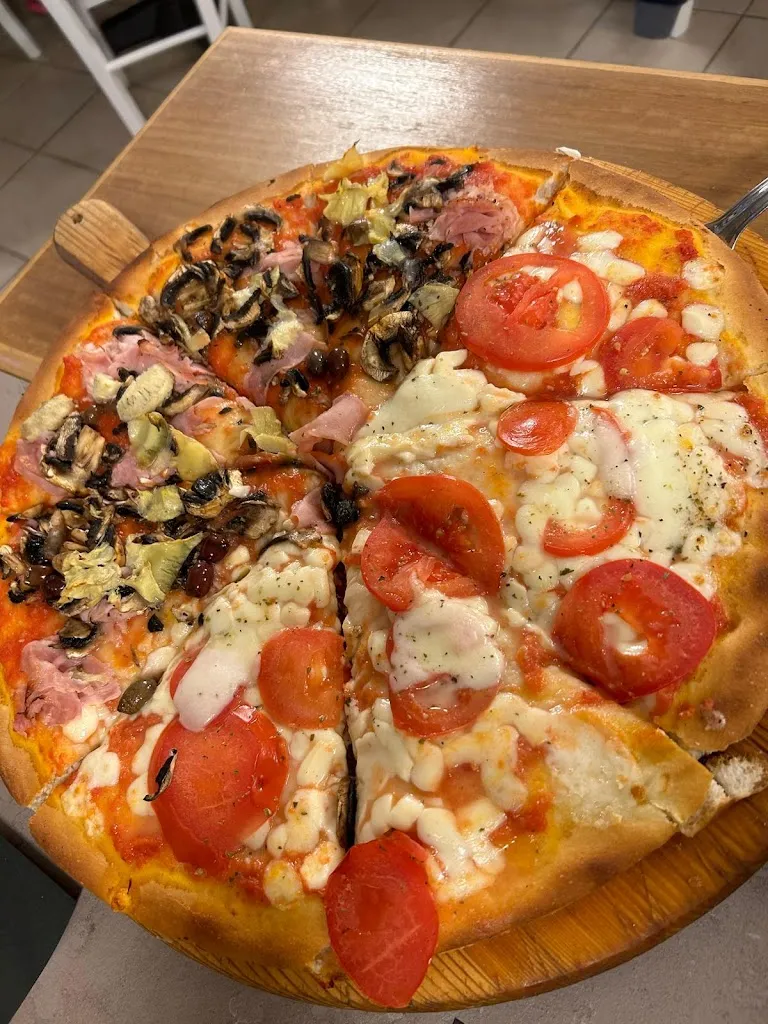 Pizzeria il Moretto A Casa Tua_Borgo Val di Taro_slider_image_2