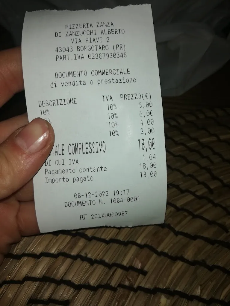 giulia giulia_Pizza Enjoy Zanza_Borgo Val di Taro_review