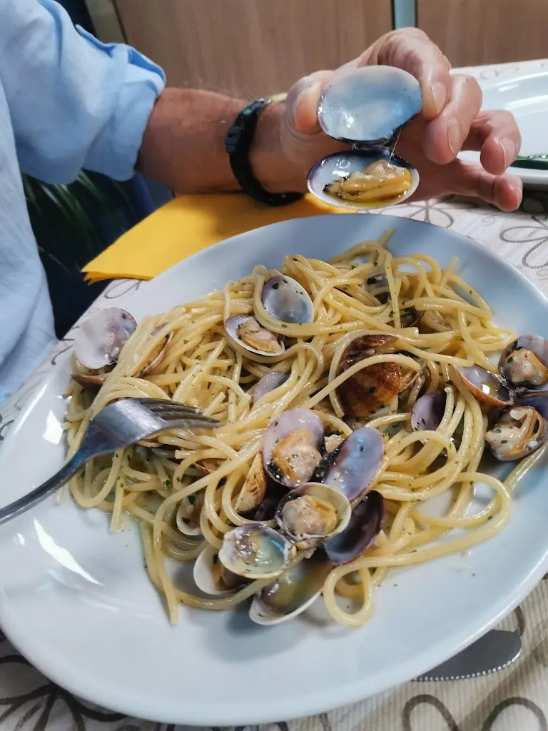 MARIA TERESA ANDRIOTTO_Il Pescatore_Pescheria l' Anguilla_Bosco Mesola_review