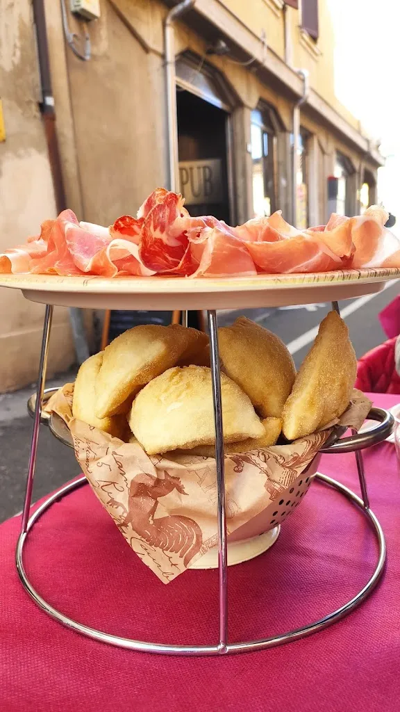 Menu_La Locomotiva Gastronomica, Specialità Emiliane, Gnocco Fritto, enoteca_Brescello_image_5