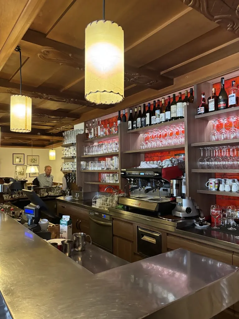 Jordan Racek_Weißes Rössl_Borzano_review