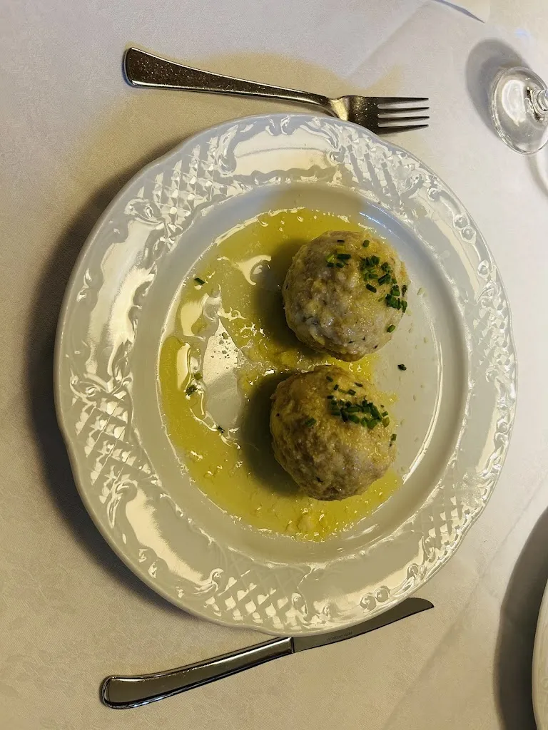 Garth Grisbrook_Weißes Rössl_Borzano_review