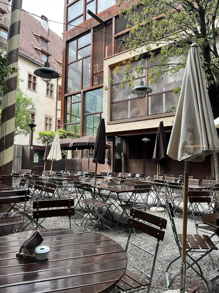 Batzen Häusl restaurant in Borzano