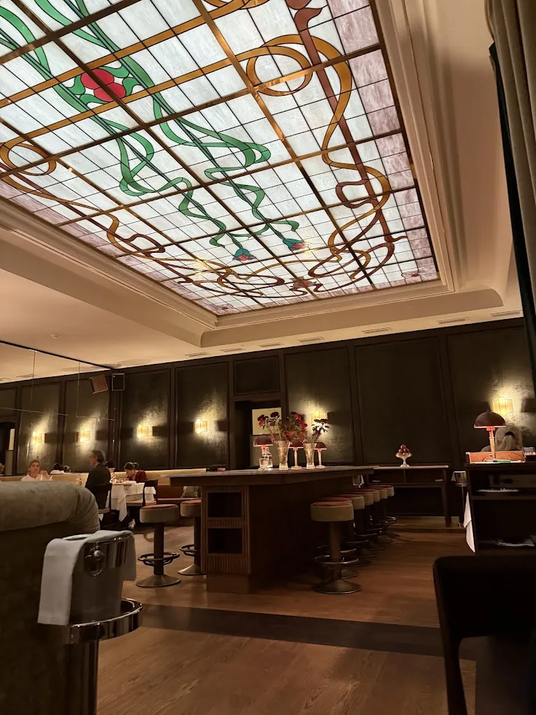 Scott W_Luna Restaurant_Borzano_review