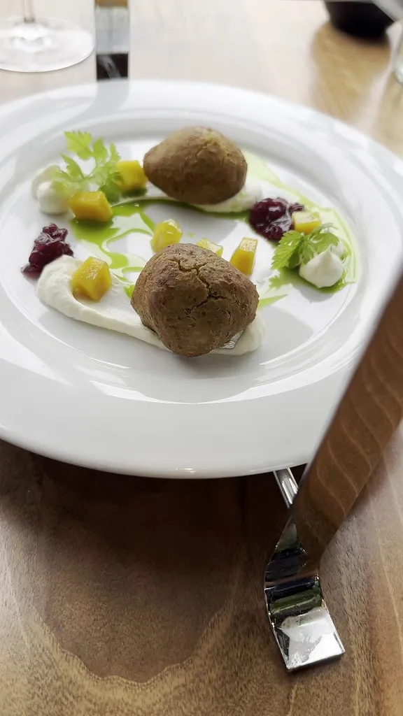 META Skybar∙Restaurant_Borzano_slider_image_2