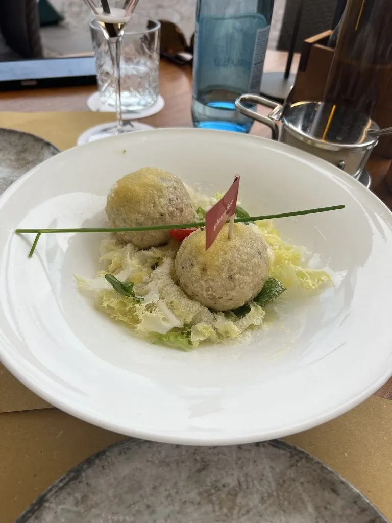 Tamara Pevec_Walther's_Borzano_review