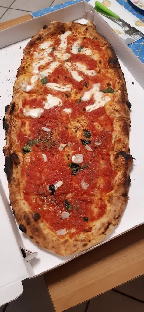 Giorgia Bondioli_Pizzeria da asporto Baci Abbracci_Bubano_review