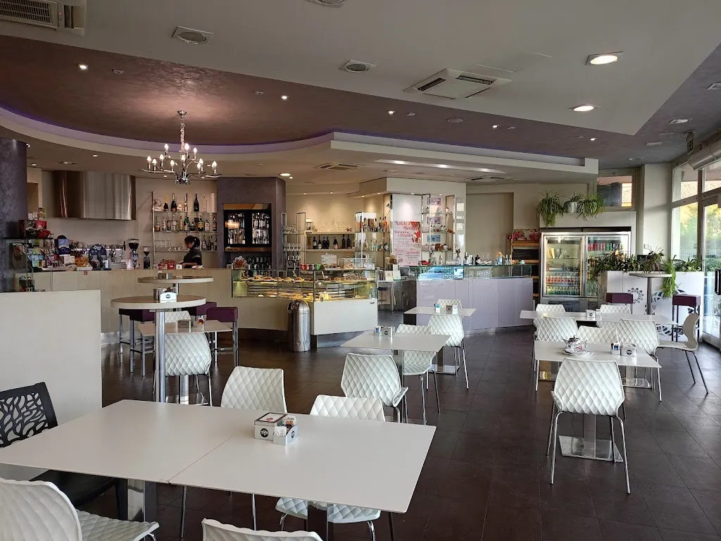 La Fenice Mordano Risto- bar restaurant in Bubano