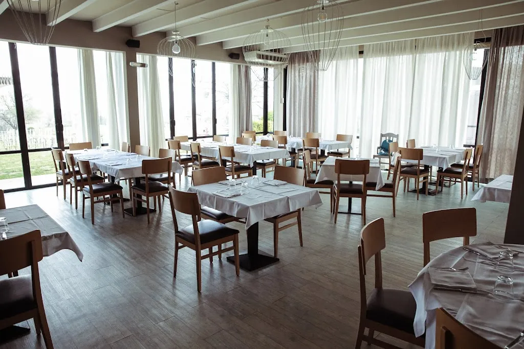 La Ca' Bianca Ristorante Pizzeria_Ca' di Sola_slider_image_1