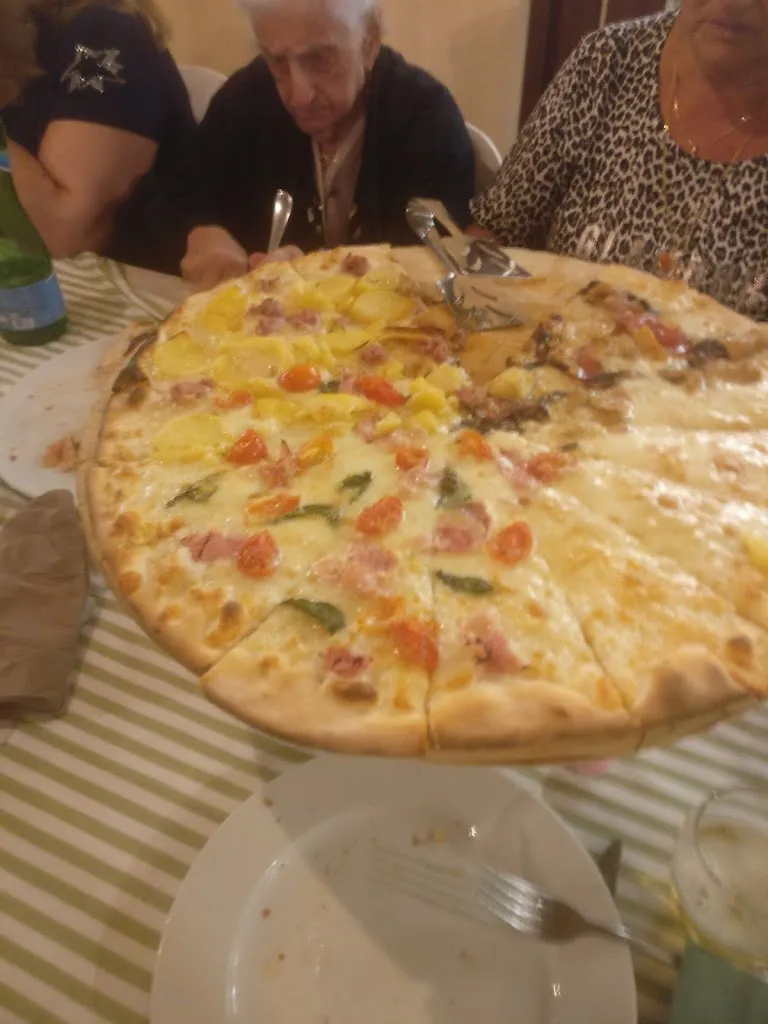 Rajat Thomas_Ristorante Pizzeria La Fonte_Pagliare_review