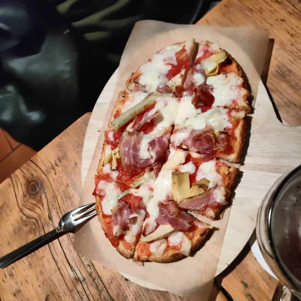 Federica Cirri_VecchieMuraPubBudrio_Budrio_review