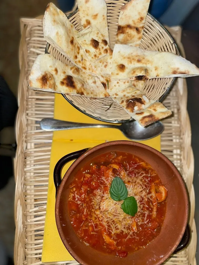 Trattoria Veturia_Budrio_slider_image_3