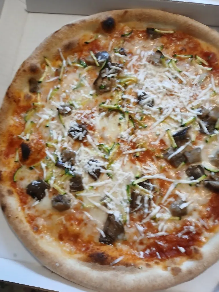 Cinzia Badalucco_Pizzeria Bamby_Budrio_review