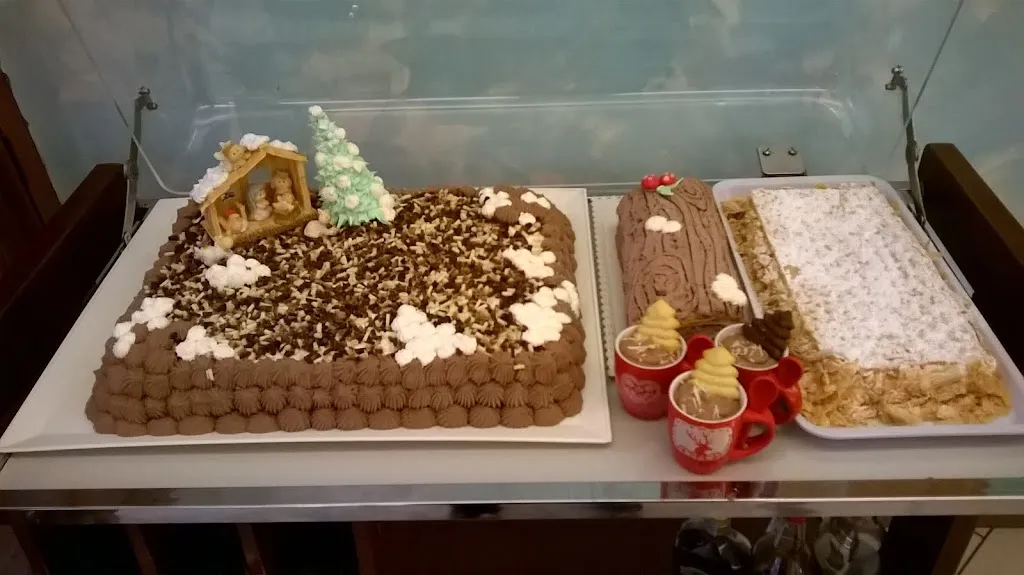 Ristorante Hotel Bar Gemmi_Cadelbosco di Sotto_slider_image_2