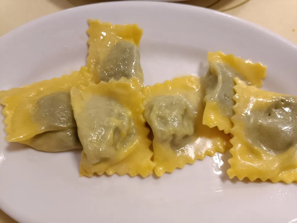 Ristorante Hotel Bar Gemmi_Cadelbosco di Sotto_slider_image_3