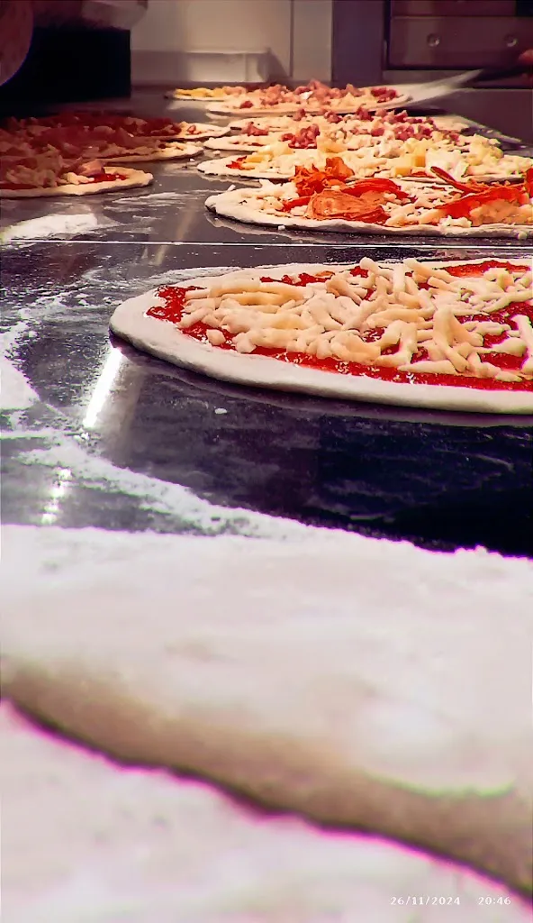 Analy Valley_Pizzeria los locos_Cadelbosco di Sotto_review