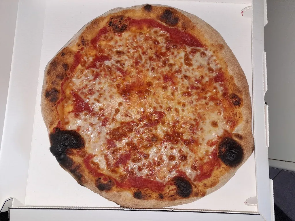 ILove XtinaAguilera_Pizzeria los locos_Cadelbosco di Sotto_review