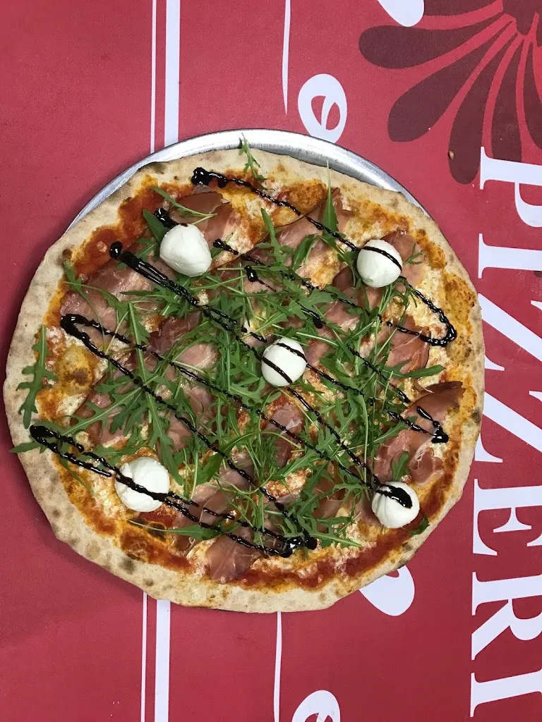 Pizzeria los locos_Cadelbosco di Sotto_slider_image_2