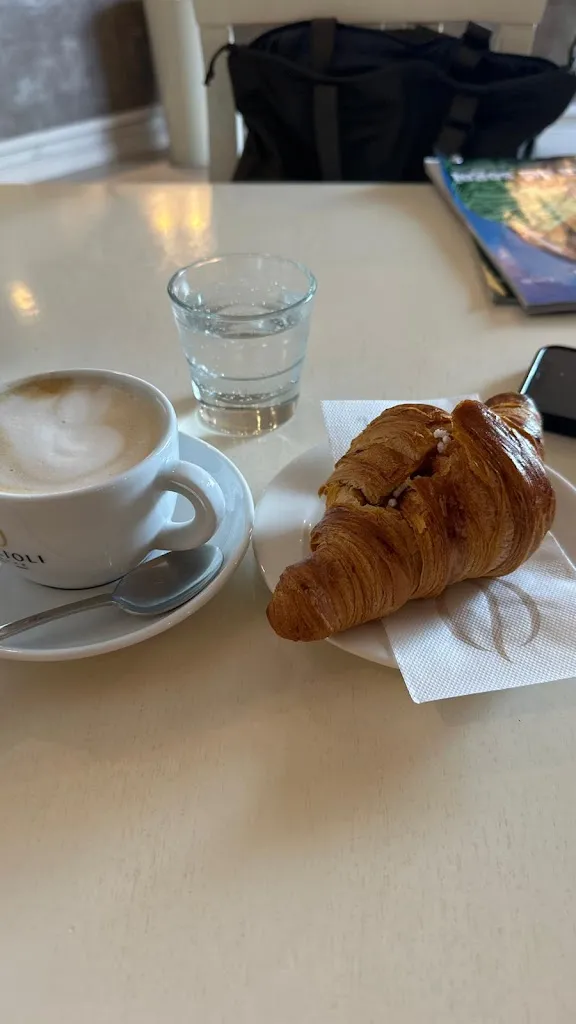 Andrea Montanari_Lemon's Bar_Cadelbosco di Sopra_review