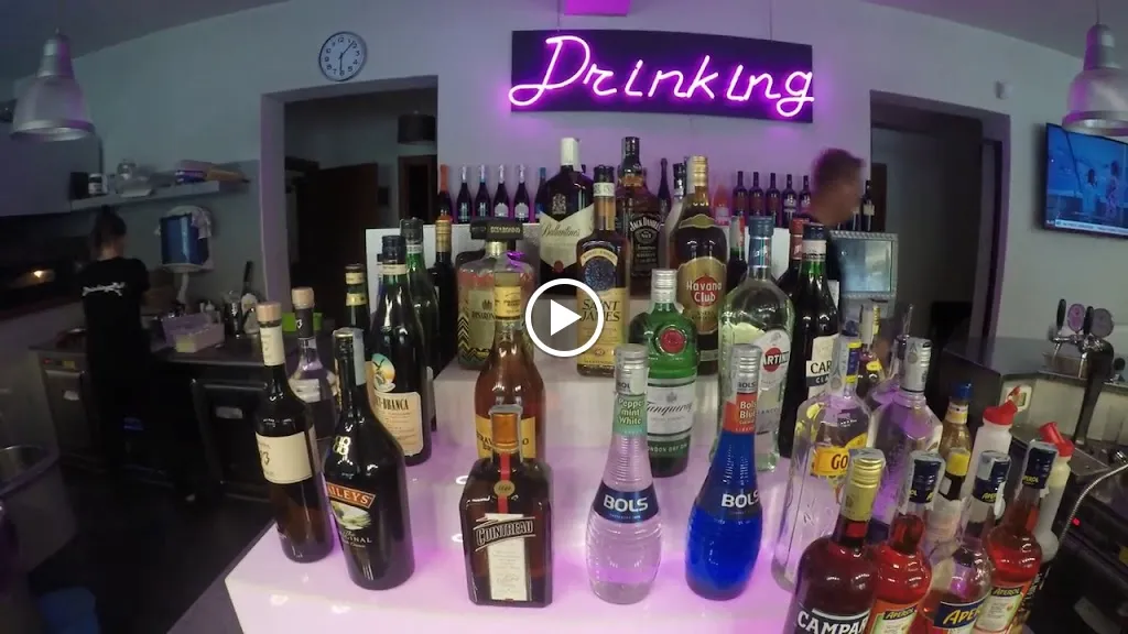 Drinking_Calderino_slider_image_2