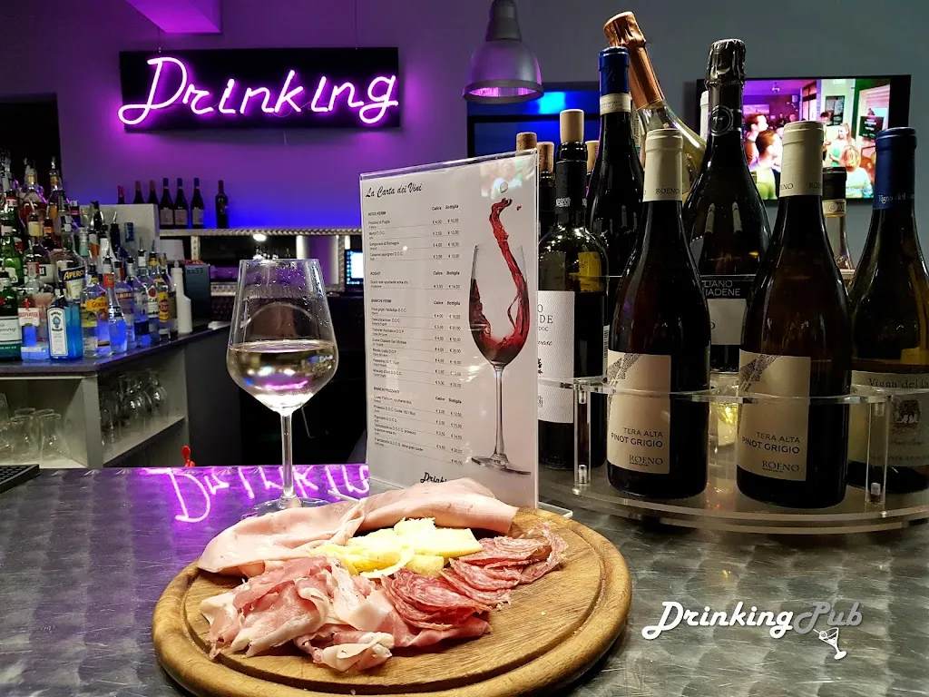 Drinking_Calderino_slider_image_3