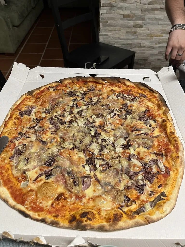 Pizzeria Da Asporto - Lady Pizza restaurant in Calderino