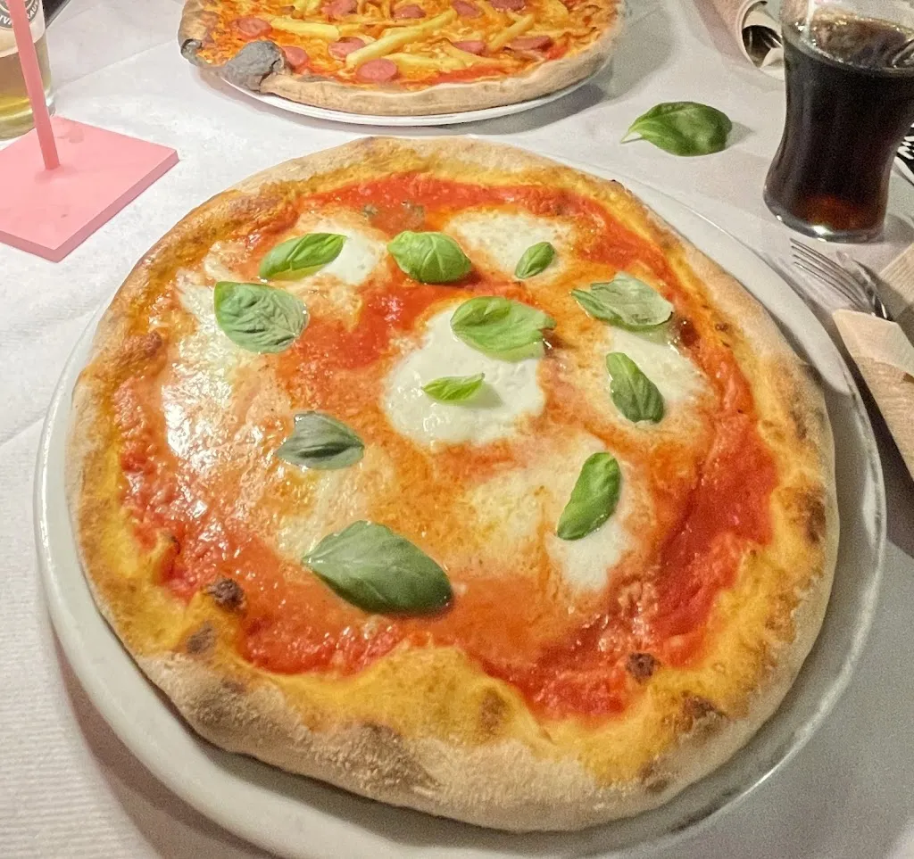 Pizzeria Millennium_Calderara di Reno_slider_image_3