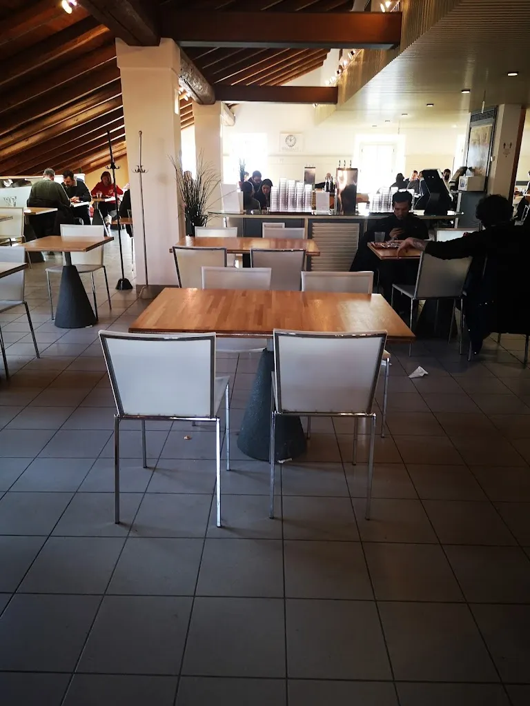 Isola 12 - Lippo restaurant in Calderara di Reno