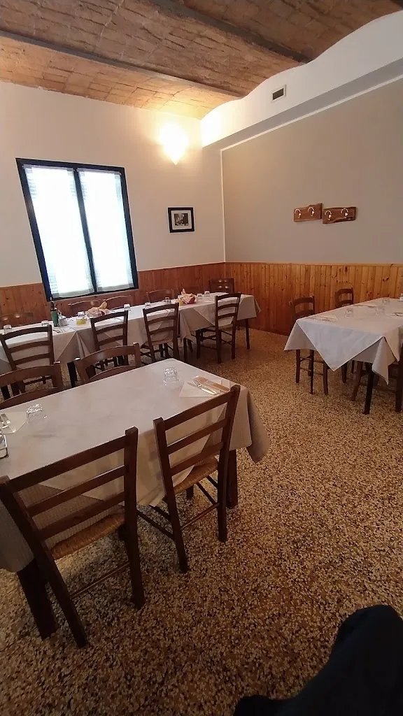 Trattoria Da Moi_Camposanto_slider_image_1