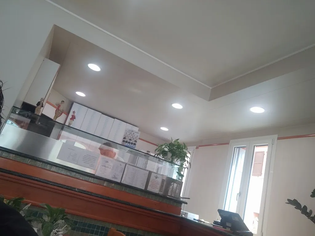 Pizzeria Il Delfino_Campagnola Emilia_slider_image_2