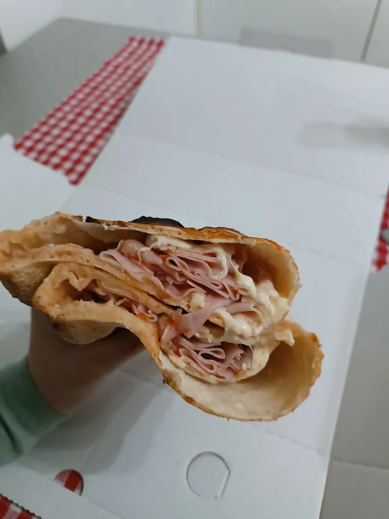 Robs Antonini_Pizzeria D'asporto Le Coccole_Caorso_review