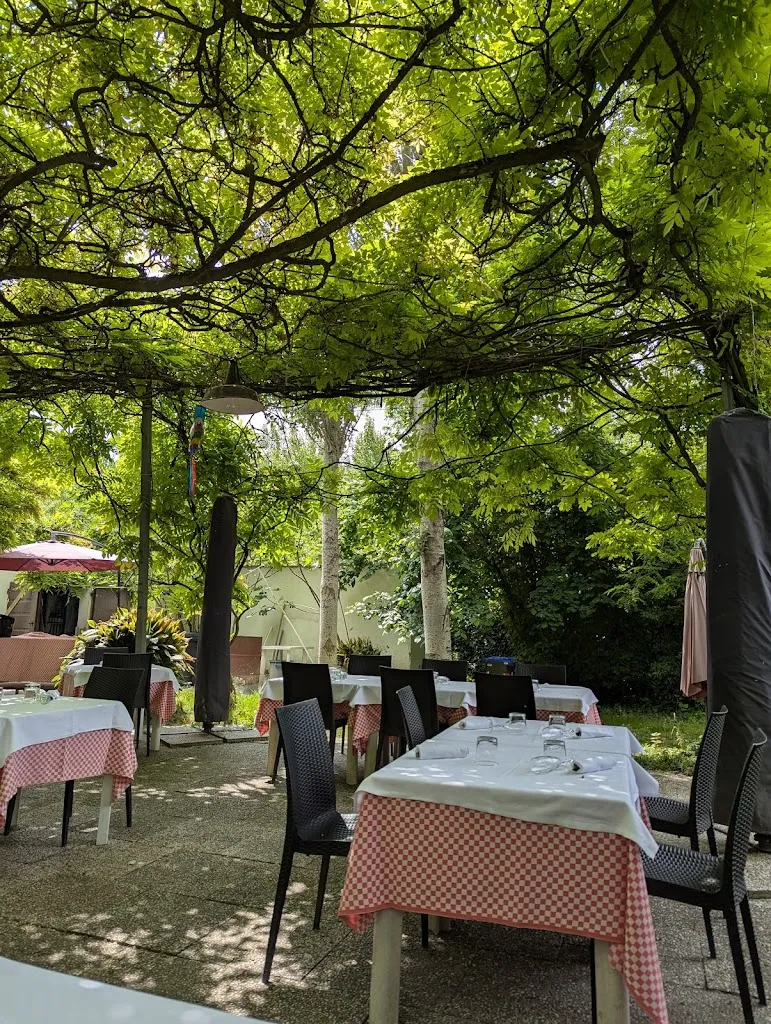 Trattoria barchetta restaurant in Campogalliano