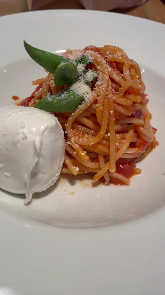 Eataly x Autogrill Secchia Ovest_Campogalliano_slider_image_2