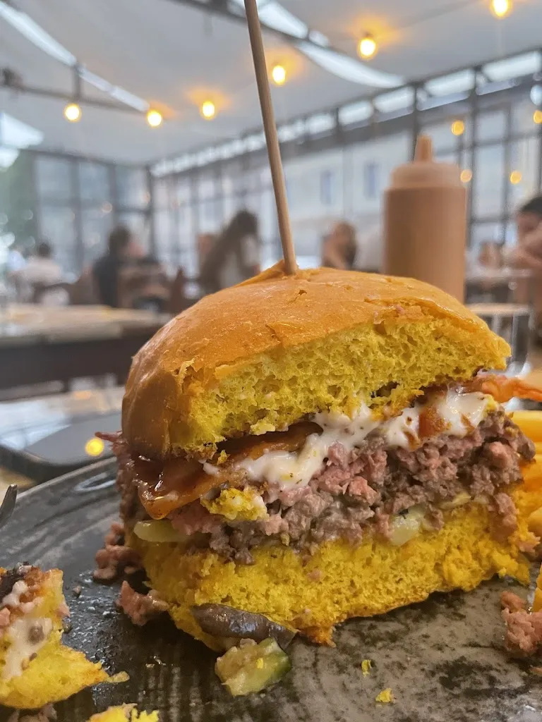 Hamburgeria Bellaria_Carpaneto Piacentino_slider_image_3