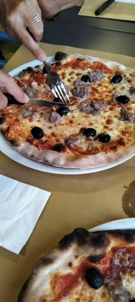 Massimiliano Marangoni_Bar Pizzeria Da Cabrei_Carpaneto Piacentino_review