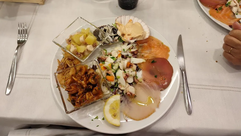 Ristorante Pizzeria IL DOLCE SIMPOSIO_Carpineti_slider_image_2