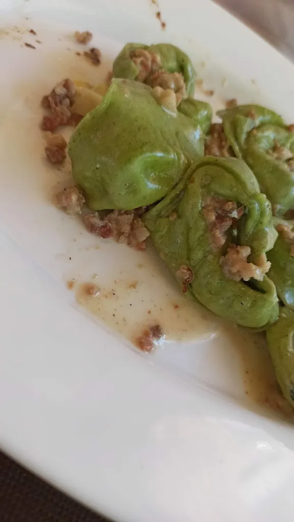 Elisabetta Zambonini_Farmhouse La Rocchetta_Castel d'Aiano_review