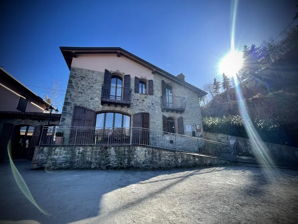 Farmhouse La Rocchetta restaurant in Castel d'Aiano