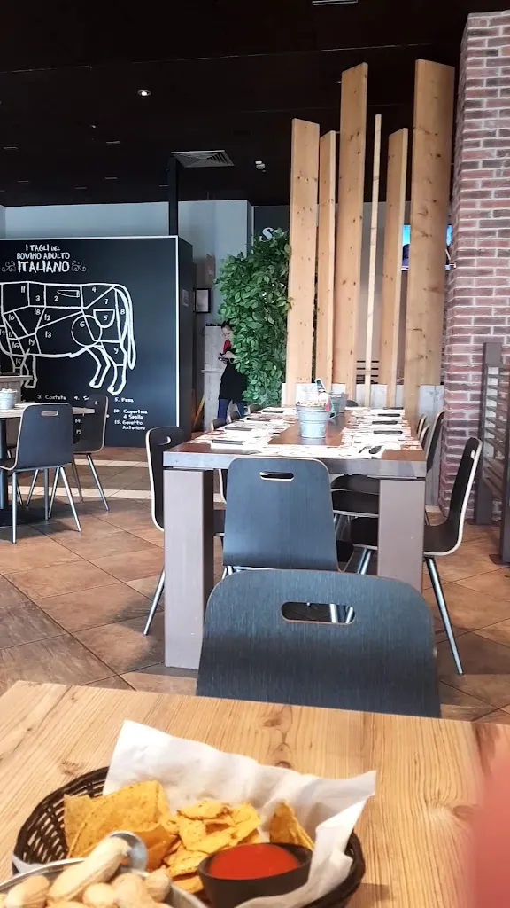 Roadhouse Restaurant Carpi_Carpi Centro_slider_image_2