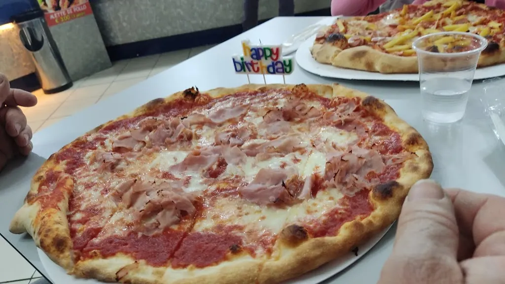 La Perla_Carpi Centro_slider_image_2