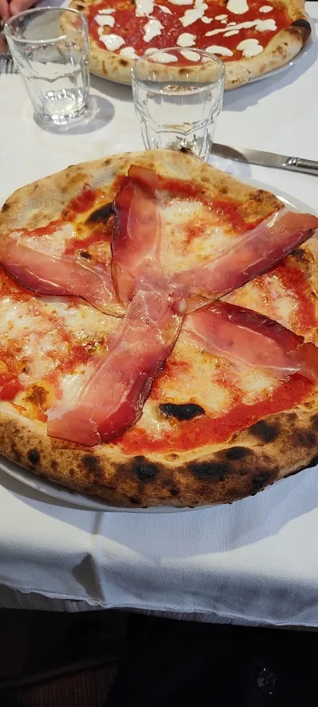 Giuseppe Liperoti_Ristorante Pizzeria La Duchessa_Carpi Centro_review