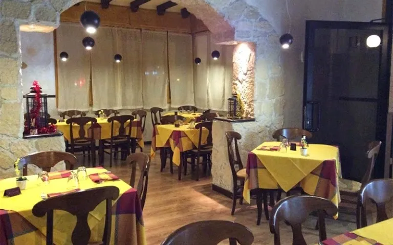 Ristorante Pizzeria La Duchessa_Carpi Centro_slider_image_1