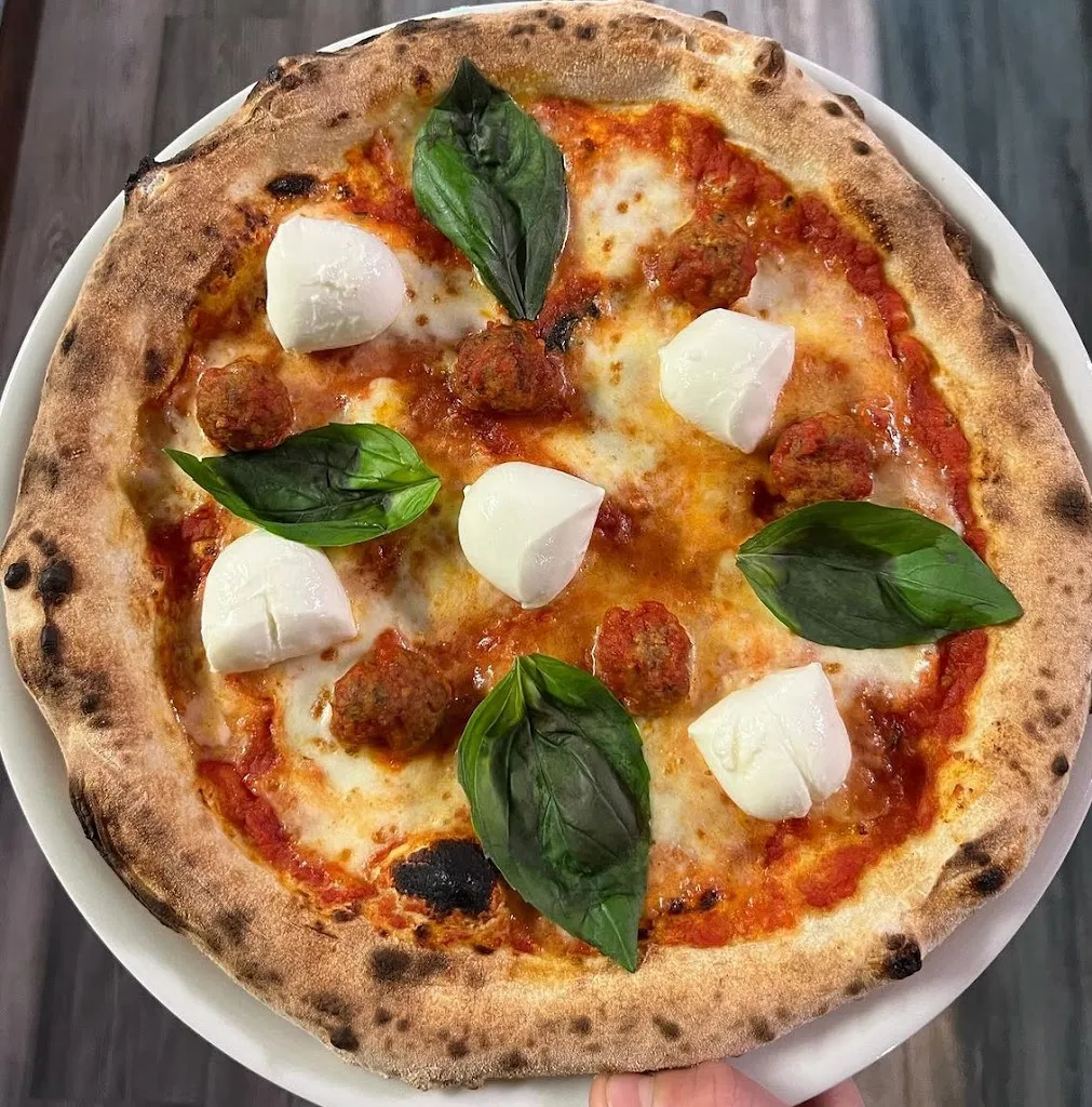 Ristorante Pizzeria La Duchessa_Carpi Centro_slider_image_3