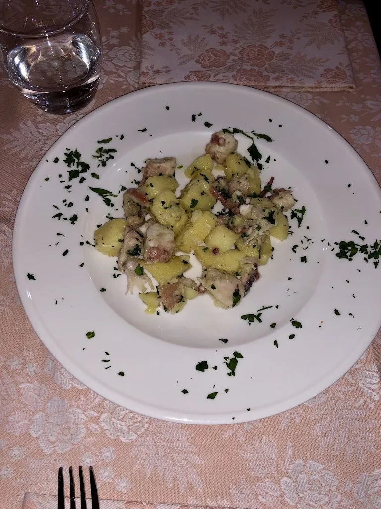 Francesco Castelli_Divina_Carpi Centro_recensione