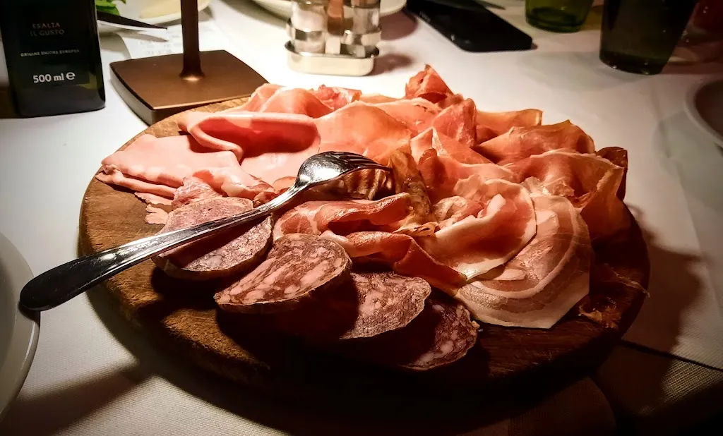 Ristorante La Trattoria_Casalgrande_slider_image_3